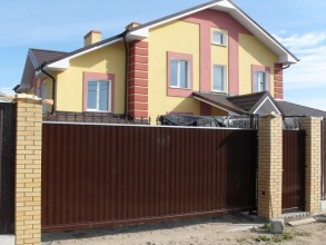 Профнастил ворота откатные - пример 3 фото под ключ