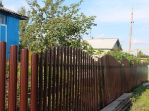 Забор из евроштакетника с утрамбовкой щебнем 48 метров фото в Новороссийске