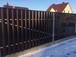 Забор из евроштакетника в шахматном порядке 10 соток фото в Новороссийске